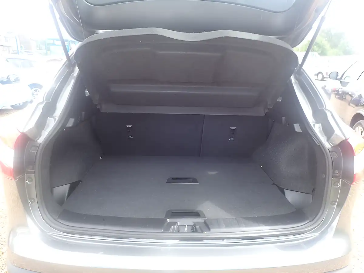 Used 2016 Nissan Qashqai Acenta Grey - Interior and Exterior details 16