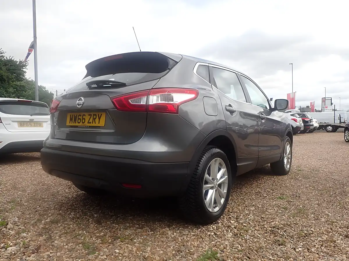 Used 2016 Nissan Qashqai Acenta Grey - Interior and Exterior details 19
