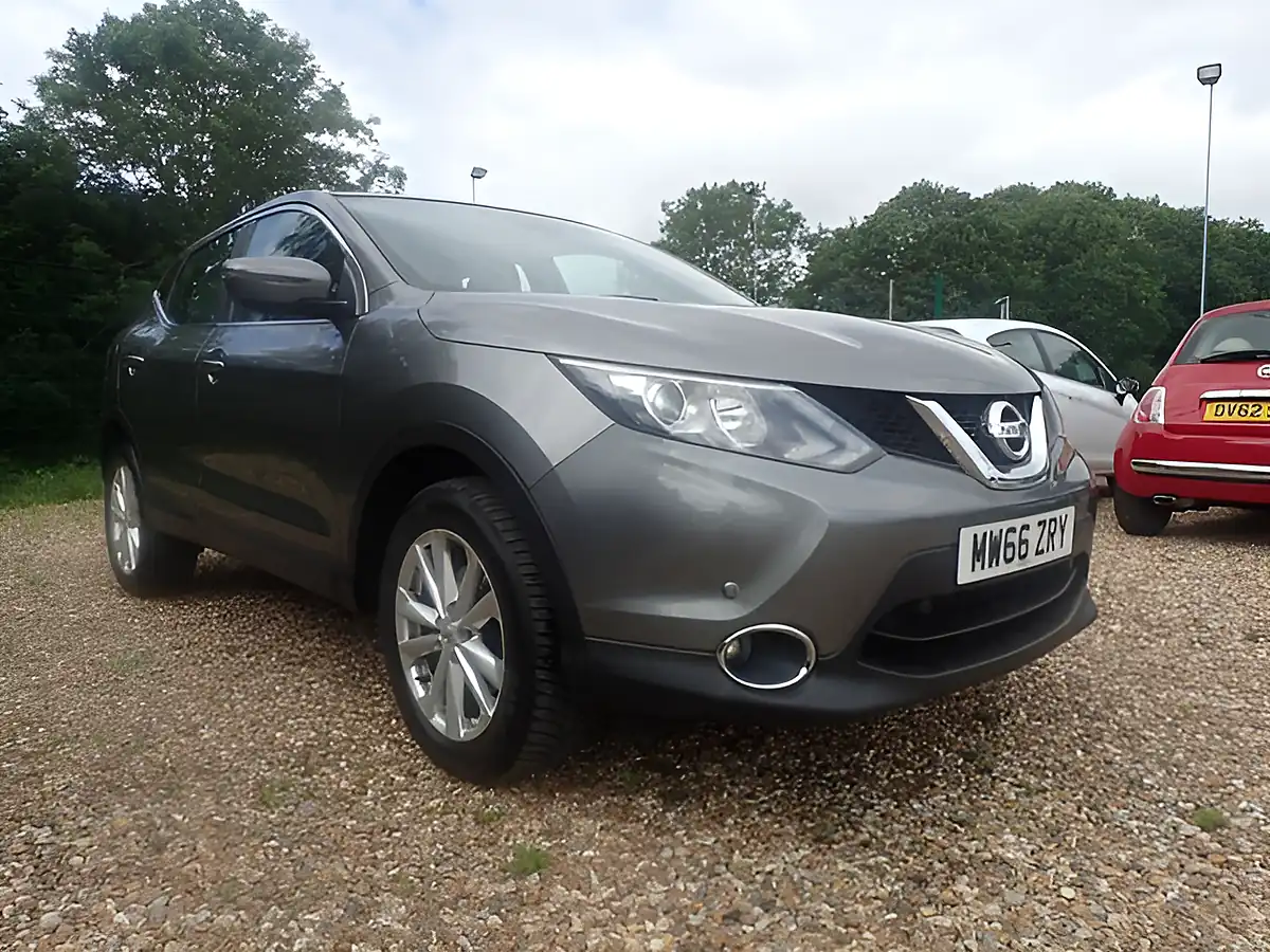 Used 2016 Nissan Qashqai Acenta Grey - Interior and Exterior details 2