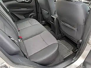 Used 2016 Nissan Qashqai Acenta Silver - Interior and Exterior details 10