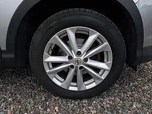 Used 2016 Nissan Qashqai Acenta Silver - Interior and Exterior details 14
