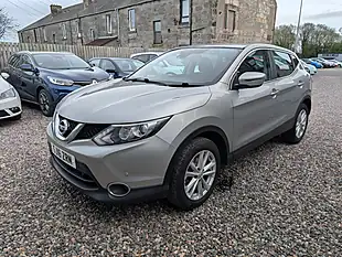 Used 2016 Nissan Qashqai Acenta Silver - Interior and Exterior details 5