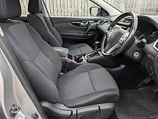 Used 2016 Nissan Qashqai Acenta Silver - Interior and Exterior details 8