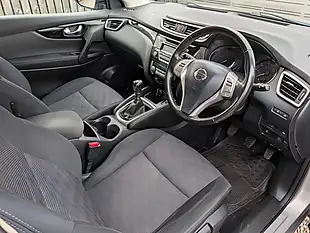 Used 2016 Nissan Qashqai Acenta Silver - Interior and Exterior details 9