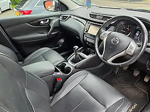 Used 2016 Nissan Qashqai Acenta Silver - Interior and Exterior details 12