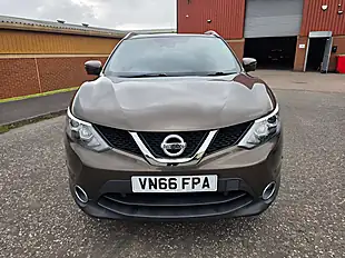 Used 2016 Nissan Qashqai Acenta Silver - Interior and Exterior details 2