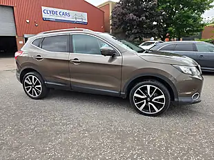 Used 2016 Nissan Qashqai Acenta Silver - Interior and Exterior details 4