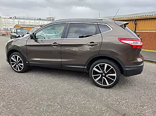 Used 2016 Nissan Qashqai Acenta Silver - Interior and Exterior details 7