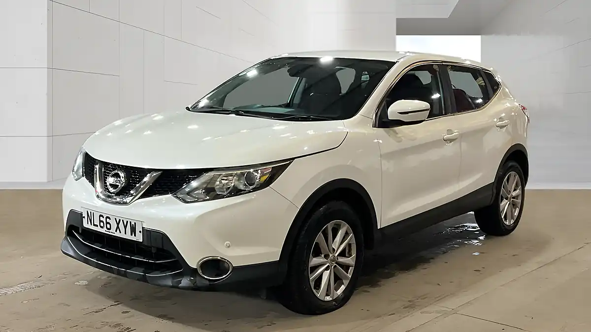 Used 2016 Nissan Qashqai Acenta White - Interior and Exterior details 2