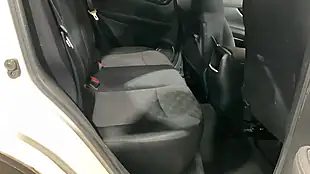 Used 2016 Nissan Qashqai Acenta White - Interior and Exterior details 5