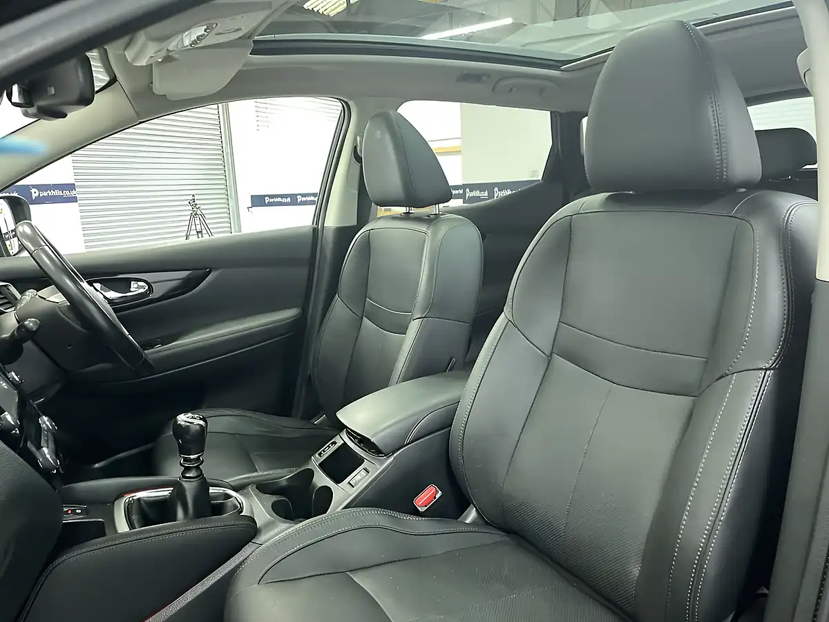 Used 2016 Nissan Qashqai Black Edition Black - Interior and Exterior details 15