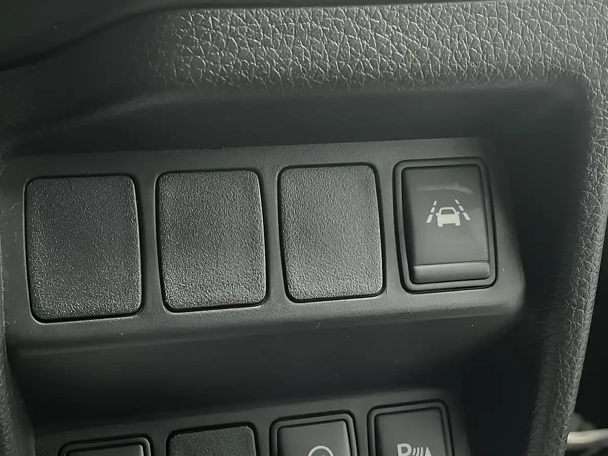 Used 2016 Nissan Qashqai Black Edition Black - Interior and Exterior details 20