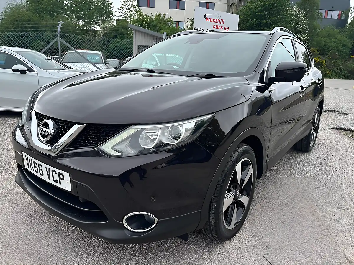 Used 2016 Nissan Qashqai N-Connecta Black - Interior and Exterior details 12