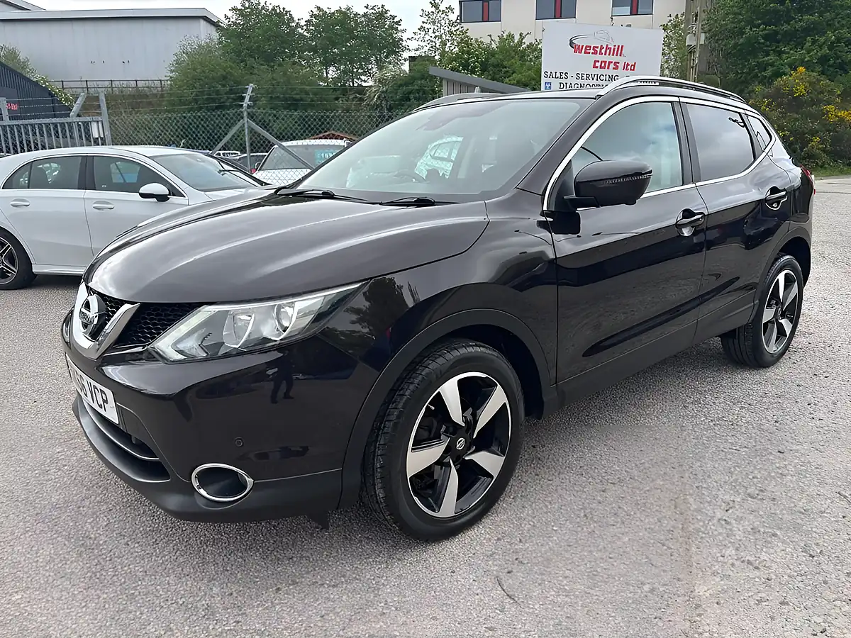 Used 2016 Nissan Qashqai N-Connecta Black - Interior and Exterior details 13