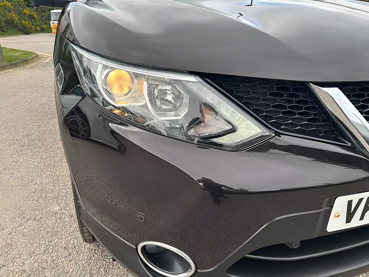 Used 2016 Nissan Qashqai N-Connecta Black - Interior and Exterior details 15