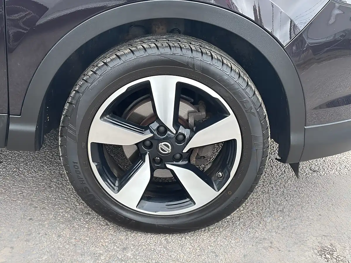 Used 2016 Nissan Qashqai N-Connecta Black - Interior and Exterior details 19
