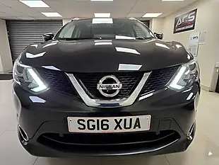 Used 2016 Nissan Qashqai N-Connecta Black - Interior and Exterior details 12