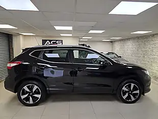 Used 2016 Nissan Qashqai N-Connecta Black - Interior and Exterior details 13