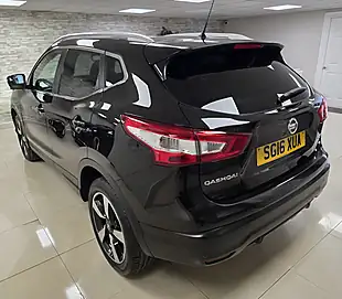Used 2016 Nissan Qashqai N-Connecta Black - Interior and Exterior details 3