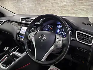 Used 2016 Nissan Qashqai N-Connecta Black - Interior and Exterior details 5
