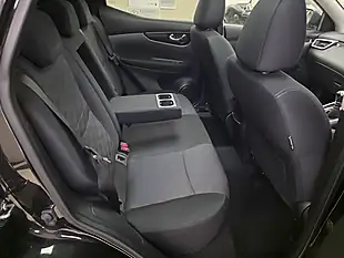 Used 2016 Nissan Qashqai N-Connecta Black - Interior and Exterior details 8