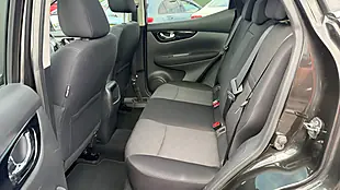 Used 2016 Nissan Qashqai N-Connecta Black - Interior and Exterior details 12