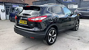 Used 2016 Nissan Qashqai N-Connecta Black - Interior and Exterior details 3
