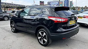 Used 2016 Nissan Qashqai N-Connecta Black - Interior and Exterior details 5
