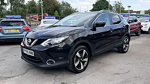 Used 2016 Nissan Qashqai N-Connecta Black - Interior and Exterior details 7