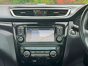 Used 2016 Nissan Qashqai N-Connecta Black - Interior and Exterior details 11