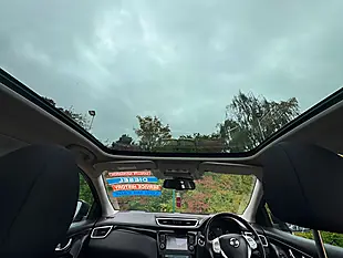 Used 2016 Nissan Qashqai N-Connecta Black - Interior and Exterior details 13