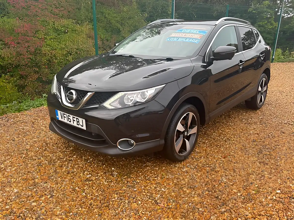 Used 2016 Nissan Qashqai N-Connecta Black - Interior and Exterior details 2