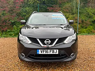 Used 2016 Nissan Qashqai N-Connecta Black - Interior and Exterior details 3