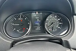 Used 2016 Nissan Qashqai N-Connecta Blade Silver - Interior and Exterior details 14