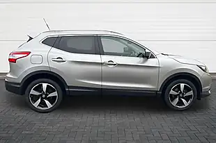 Used 2016 Nissan Qashqai N-Connecta Blade Silver - Interior and Exterior details 2