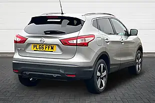 Used 2016 Nissan Qashqai N-Connecta Blade Silver - Interior and Exterior details 3