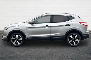 Used 2016 Nissan Qashqai N-Connecta Blade Silver - Interior and Exterior details 6