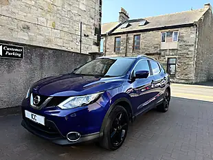 Used 2016 Nissan Qashqai N-Connecta Blue - Interior and Exterior details 3