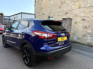 Used 2016 Nissan Qashqai N-Connecta Blue - Interior and Exterior details 4