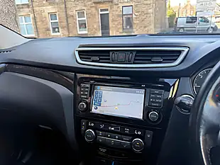 Used 2016 Nissan Qashqai N-Connecta Blue - Interior and Exterior details 6