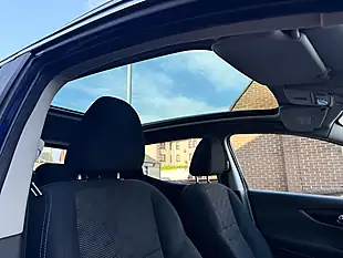 Used 2016 Nissan Qashqai N-Connecta Blue - Interior and Exterior details 8