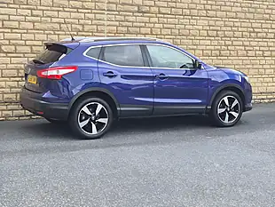 Used 2016 Nissan Qashqai N-Connecta Blue - Interior and Exterior details 16
