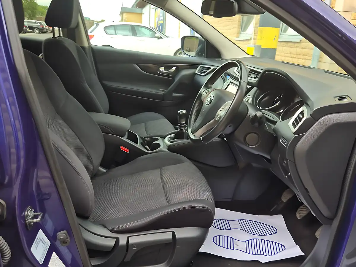Used 2016 Nissan Qashqai N-Connecta Blue - Interior and Exterior details 2