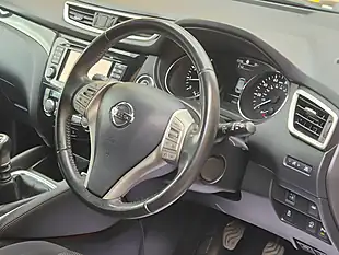 Used 2016 Nissan Qashqai N-Connecta Blue - Interior and Exterior details 6
