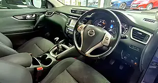 Used 2016 Nissan Qashqai N-Connecta Blue - Interior and Exterior details 11