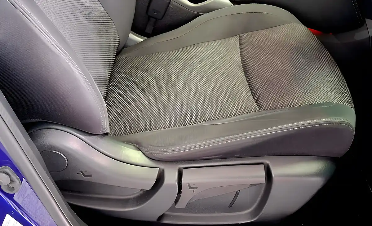 Used 2016 Nissan Qashqai N-Connecta Blue - Interior and Exterior details 12