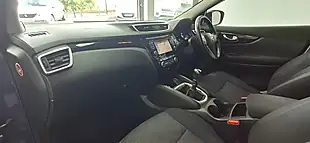 Used 2016 Nissan Qashqai N-Connecta Blue - Interior and Exterior details 17
