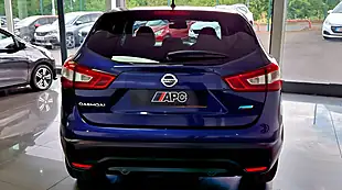 Used 2016 Nissan Qashqai N-Connecta Blue - Interior and Exterior details 4