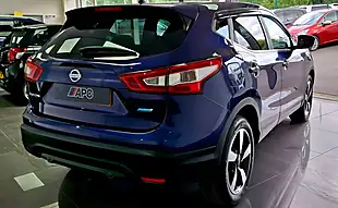 Used 2016 Nissan Qashqai N-Connecta Blue - Interior and Exterior details 5