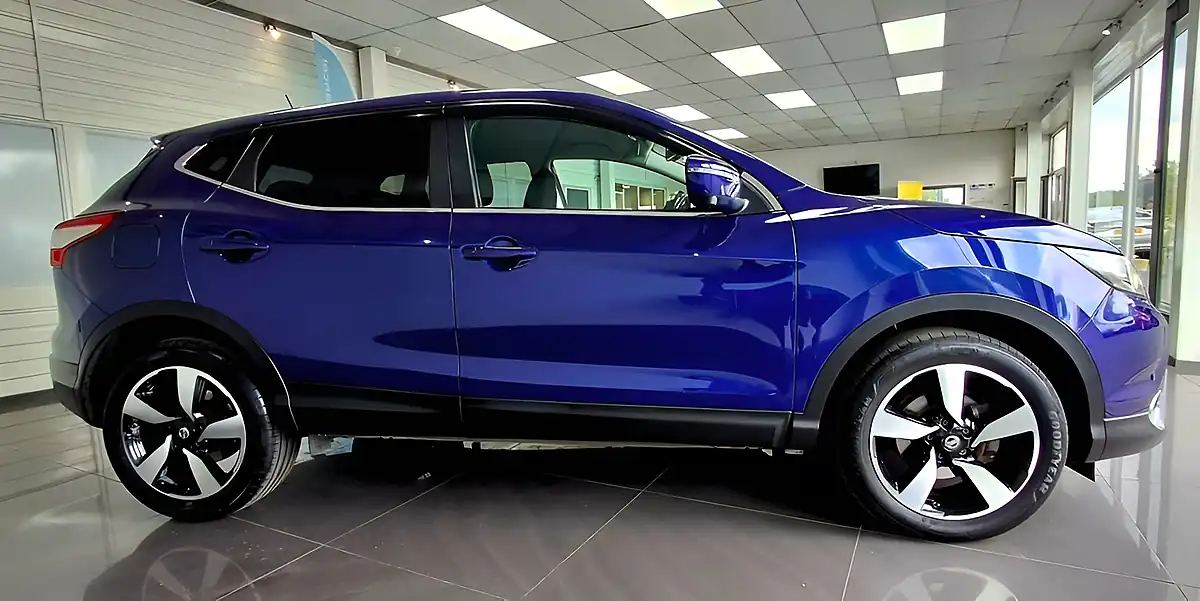 Used 2016 Nissan Qashqai N-Connecta Blue - Interior and Exterior details 6